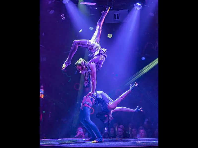 Live in Las Vegas Cosmopolitan is Spiegelword's Starship Opium Show