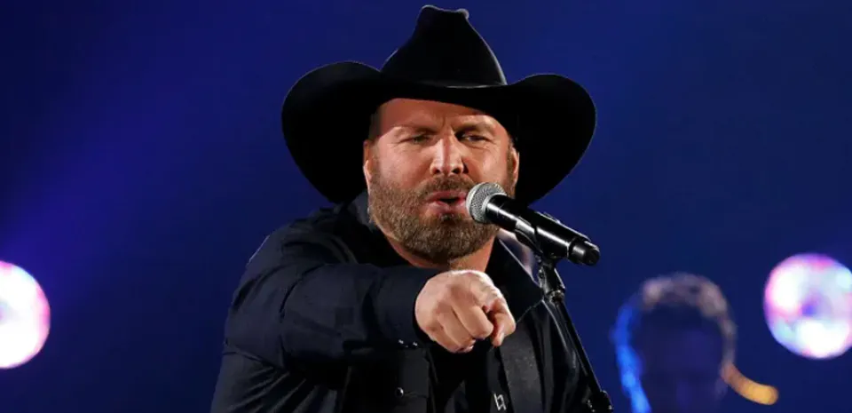 See Garth Brooks live in his Las Vegas residency.