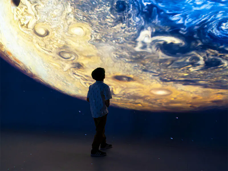 Illuminarium Space