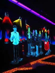 KISS: By Monster Mini Golf